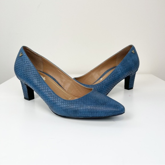 VIONIC Women's Madison Mia Snakeskin Leather Blue Block Heel Pumps Size 8 - Picture 1 of 10